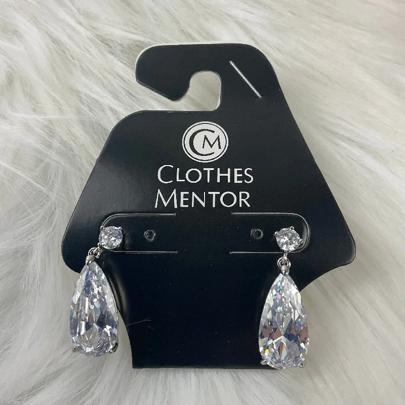 Earrings Dangle/drop By Clothes Mentor