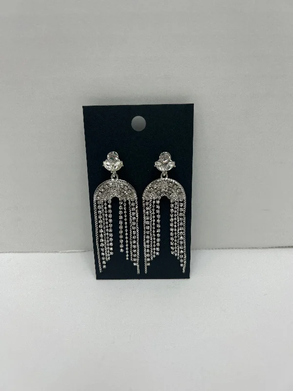 Earrings Dangle/drop By Cmf