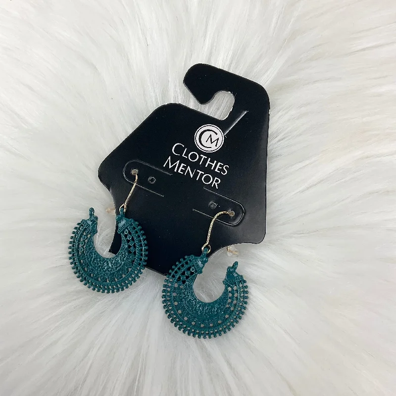 Earrings Dangle/drop By Clothes Mentor