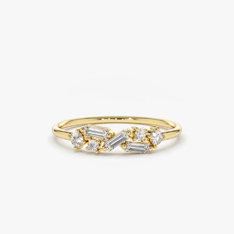 14K Scattered Baguette and Round Diamond Ring