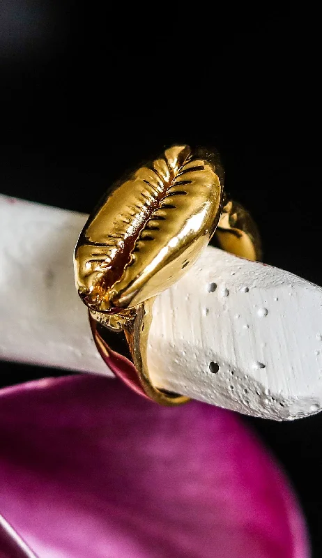 TARA COWRIE SHELL RING