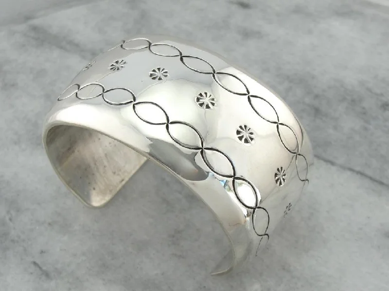 Native American Simplicity: Minimalist Pattern Sterling Silver Cuff Bracelet